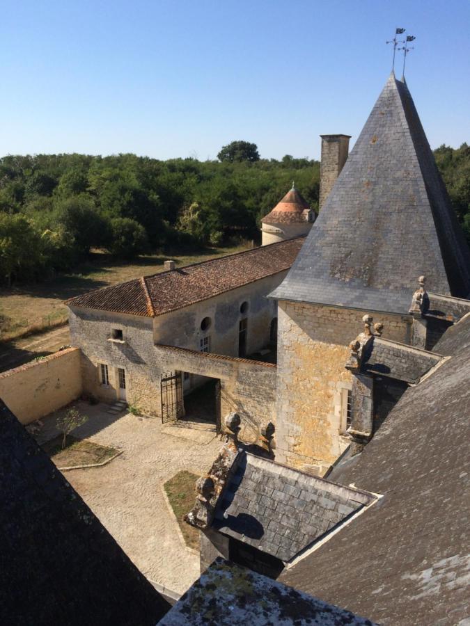 Chateau De Bois Charmant Les Nouillers Exterior foto